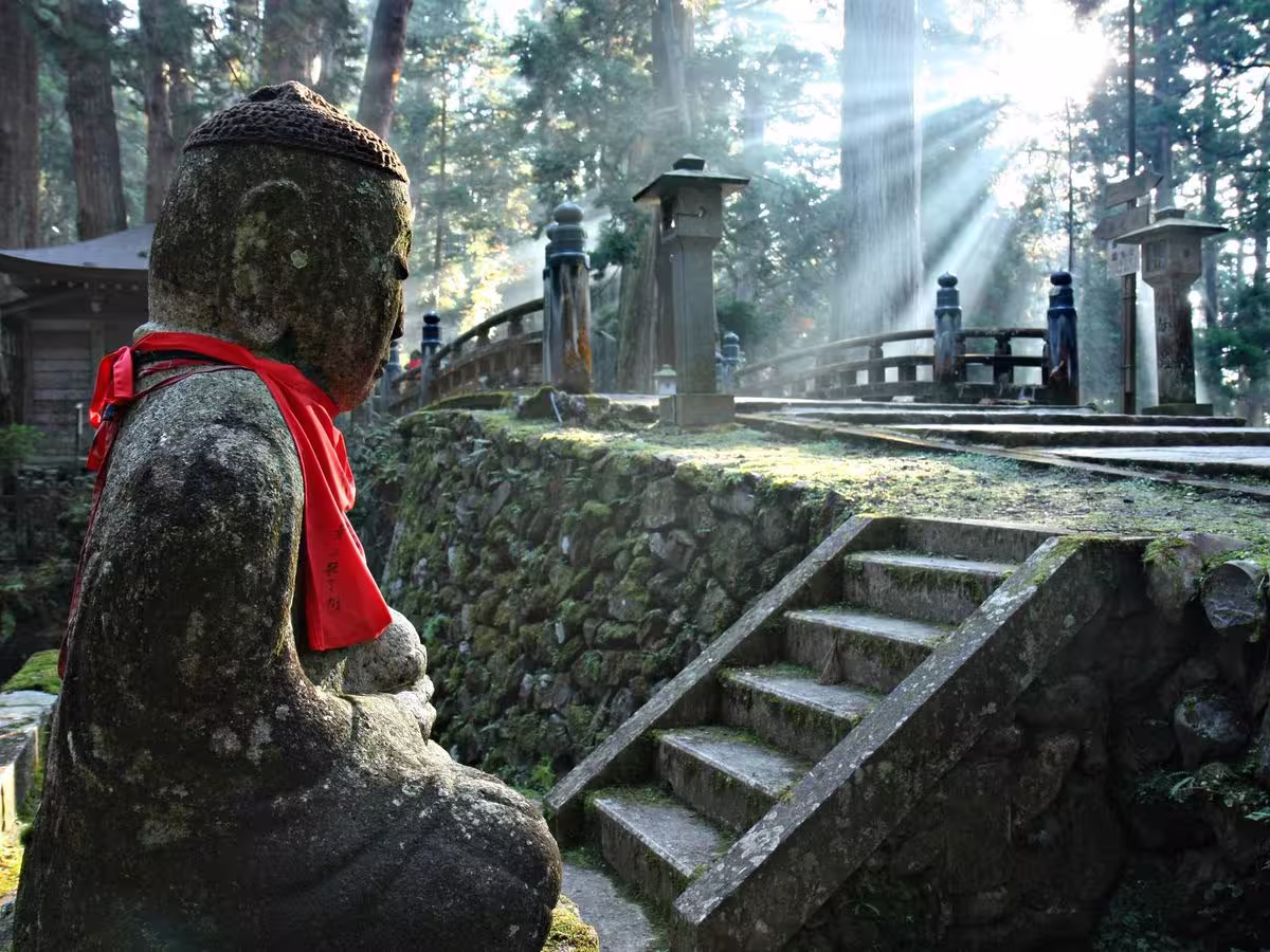 Camino de Okunoin en Koyasan.